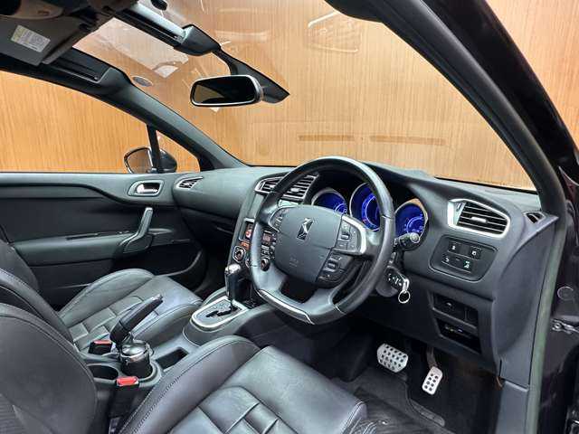 ＤＳオートモビル ＤＳ４ フォーブール アディクト 千葉県 2015(平27)年 5.4万km パープル 限定車　/モノグラムルーフ　/クラブレザーシート　/クルーズコントロール　/ナビ　/ＴＶ　/バックカメラ　/シートヒーター　/電動シート　/ＨＩＤライト　/ブラインドスポット　/障害物センサー　/ＥＴＣ　/キーレス