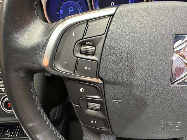 ＤＳオートモビル ＤＳ４ フォーブール アディクト 千葉県 2015(平27)年 5.4万km パープル 限定車　/モノグラムルーフ　/クラブレザーシート　/クルーズコントロール　/ナビ　/ＴＶ　/バックカメラ　/シートヒーター　/電動シート　/ＨＩＤライト　/ブラインドスポット　/障害物センサー　/ＥＴＣ　/キーレス