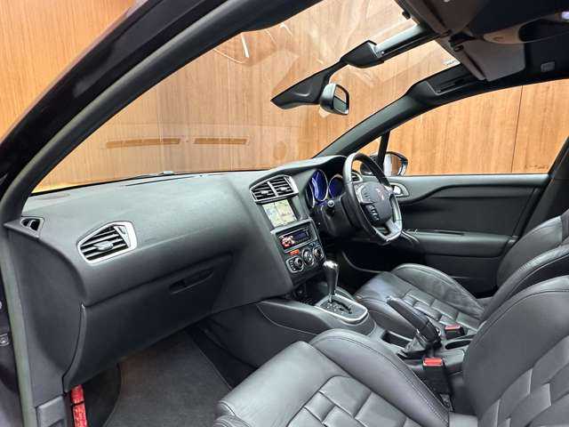 ＤＳオートモビル ＤＳ４ フォーブール アディクト 千葉県 2015(平27)年 5.4万km パープル 限定車　/モノグラムルーフ　/クラブレザーシート　/クルーズコントロール　/ナビ　/ＴＶ　/バックカメラ　/シートヒーター　/電動シート　/ＨＩＤライト　/ブラインドスポット　/障害物センサー　/ＥＴＣ　/キーレス