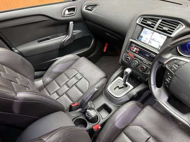 ＤＳオートモビル ＤＳ４ フォーブール アディクト 千葉県 2015(平27)年 5.4万km パープル 限定車　/モノグラムルーフ　/クラブレザーシート　/クルーズコントロール　/ナビ　/ＴＶ　/バックカメラ　/シートヒーター　/電動シート　/ＨＩＤライト　/ブラインドスポット　/障害物センサー　/ＥＴＣ　/キーレス