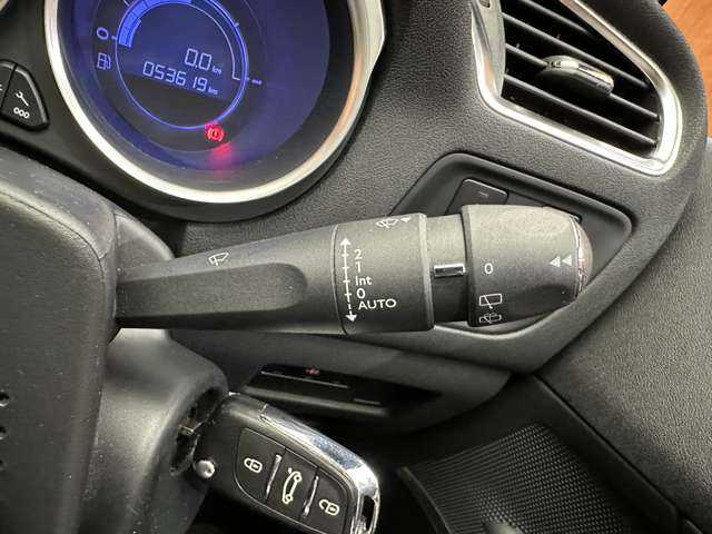 ＤＳオートモビル ＤＳ４ フォーブール アディクト 千葉県 2015(平27)年 5.4万km パープル 限定車　/モノグラムルーフ　/クラブレザーシート　/クルーズコントロール　/ナビ　/ＴＶ　/バックカメラ　/シートヒーター　/電動シート　/ＨＩＤライト　/ブラインドスポット　/障害物センサー　/ＥＴＣ　/キーレス