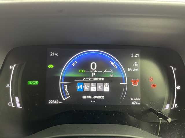 トヨタ シエンタ ハイブリッド Z 千葉県 2022(令4)年 2.3万km ダークグレー 禁煙車/トヨタセーフティセンス/・レーンディパーチャーアラート/・ブラインドスポットモニター/・プリクラッシュセーフティ/・プリクラッシュセーフティブレーキ/・クリアランスソナー/・レーダークルーズコントロール/両側電動ドア/純正10.5インチディスプレイオーディオ/・コネクティッドナビ付き/・TVキャンセラー/・USB/Bluetooth/フルセグTV/・パノラミックビューモニター/ビルトインETC2.0/革巻きステアリング/・ステアリングスイッチ/・ステアリングヒーター/自動駐車システム/オートライト/・オートマチックハイビーム/・LEDヘッドライト/・LEDフォグランプ/電動格納ウインカーミラー/プッシュスタート/・スマートキー