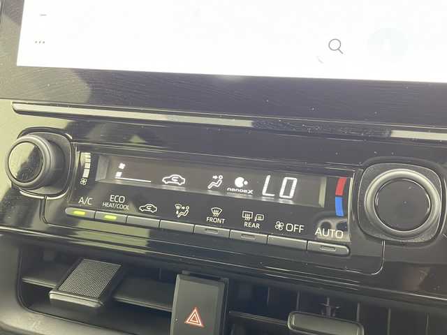 トヨタ シエンタ ハイブリッド Z 千葉県 2022(令4)年 2.3万km ダークグレー 禁煙車/トヨタセーフティセンス/・レーンディパーチャーアラート/・ブラインドスポットモニター/・プリクラッシュセーフティ/・プリクラッシュセーフティブレーキ/・クリアランスソナー/・レーダークルーズコントロール/両側電動ドア/純正10.5インチディスプレイオーディオ/・コネクティッドナビ付き/・TVキャンセラー/・USB/Bluetooth/フルセグTV/・パノラミックビューモニター/ビルトインETC2.0/革巻きステアリング/・ステアリングスイッチ/・ステアリングヒーター/自動駐車システム/オートライト/・オートマチックハイビーム/・LEDヘッドライト/・LEDフォグランプ/電動格納ウインカーミラー/プッシュスタート/・スマートキー