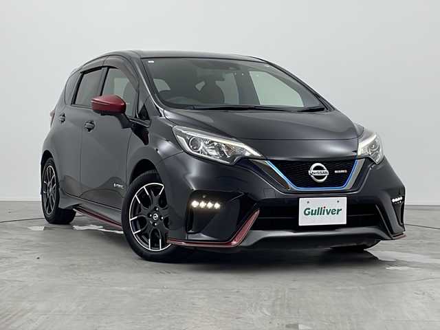 日産 ノート e－パワー ニスモ 三重県 2018(平30)年 3.9万km スーパーブラック 禁煙車　/純正ナビ　/全方位カメラ　/フルセグＴＶ　/ＬＥＤヘッドライト　/デジタルインナーミラー　/衝突軽減　/レーンキープアシスト　/横滑り防止　/スマートキー　/純正アルミ　/オートライト　/スマートキー　