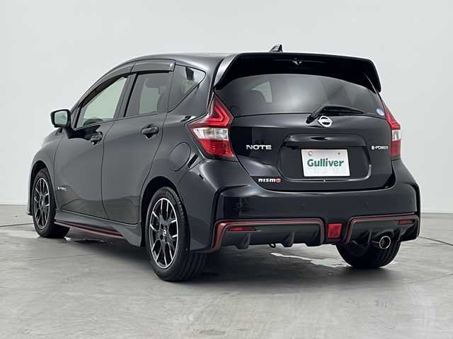 日産 ノート e－パワー ニスモ 三重県 2018(平30)年 3.9万km スーパーブラック 禁煙車　/純正ナビ　/全方位カメラ　/フルセグＴＶ　/ＬＥＤヘッドライト　/デジタルインナーミラー　/衝突軽減　/レーンキープアシスト　/横滑り防止　/スマートキー　/純正アルミ　/オートライト　/スマートキー　