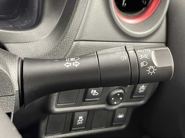 日産 ノート e－パワー ニスモ 三重県 2018(平30)年 3.9万km スーパーブラック 禁煙車　/純正ナビ　/全方位カメラ　/フルセグＴＶ　/ＬＥＤヘッドライト　/デジタルインナーミラー　/衝突軽減　/レーンキープアシスト　/横滑り防止　/スマートキー　/純正アルミ　/オートライト　/スマートキー　