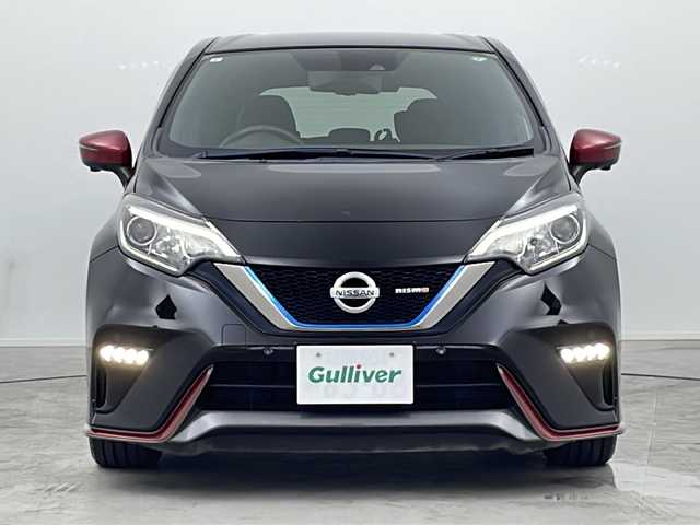 日産 ノート e－パワー ニスモ 三重県 2018(平30)年 3.9万km スーパーブラック 禁煙車　/純正ナビ　/全方位カメラ　/フルセグＴＶ　/ＬＥＤヘッドライト　/デジタルインナーミラー　/衝突軽減　/レーンキープアシスト　/横滑り防止　/スマートキー　/純正アルミ　/オートライト　/スマートキー　