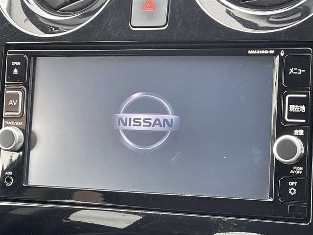 日産 ノート e－パワー メダリスト 福岡県 2016(平28)年 3.4万km インペリアルアンバーP 純正ナビ（ＭＭ３１６Ｄ－Ｗ）　アラウンドビューモニター　インテリジェントルームミラー　エマージェンシーブレーキ　ハーフレザーシート　ＬＥＤヘッドライト　フルセグ　ＣＤ／ＤＶＤ　ブルートゥース　ＥＴＣ