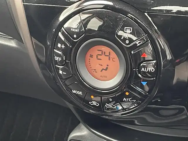 日産 ノート e－パワー メダリスト 福岡県 2016(平28)年 3.4万km インペリアルアンバーP 純正ナビ（ＭＭ３１６Ｄ－Ｗ）　アラウンドビューモニター　インテリジェントルームミラー　エマージェンシーブレーキ　ハーフレザーシート　ＬＥＤヘッドライト　フルセグ　ＣＤ／ＤＶＤ　ブルートゥース　ＥＴＣ