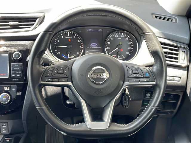 日産 エクストレイル ハイブリッド 20X 長野県 2017(平29)年 4.5万km ブリリアントホワイトパール ４WD/プロパイロット/エマージェンシーブレーキ/純正メモリーナビ/バックカメラ/アラウンドビューモニター/前後コーナーセンサー /シートヒーター /ルーフレール/社外17インチアルミ/保証書・取説