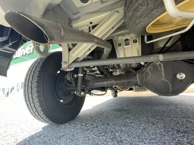 スズキ エブリイ PA 滋賀県 2023(令5)年 2.8万km シルキーシルバーメタリック 純正ラジオ/（AM/FM）/ETC/ドライブレコーダー/セーフティサポート/・横滑り防止装置/・ABS（アンチロックブレーキシステム）/・VDC（ビークルダイナミクスコントロール）/・ブレーキアシスト/・ヒルスタートアシスト/アイドリングストップ/オートライト/ハロゲンヘッドライト/ヘッドライトライトレベリング/マニュアルエアコン/マニュアルウィンドウ/パワーステアリング/純正フロアマット/純正ドアバイザー