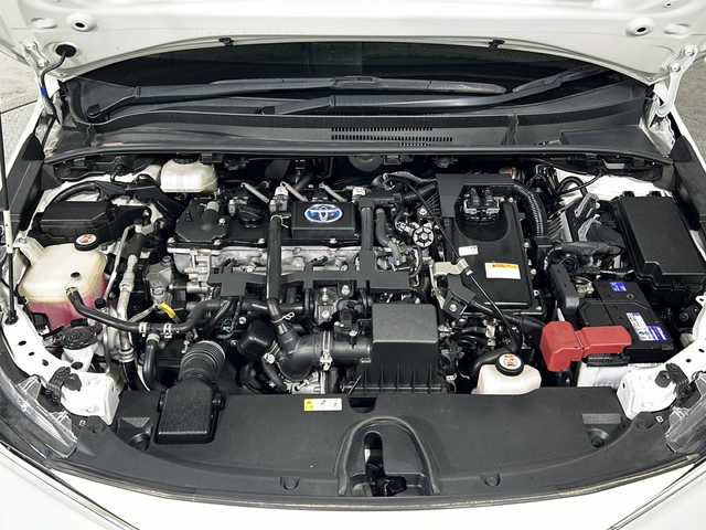 トヨタ カローラ スポーツ ハイブリッドG Z 沖縄県 2018(平30)年 5.8万km パール 県外仕入れ/禁煙車/純正9インチナビ[NSZT-Y68T]/（フルセグTV Bluetooth CD DVD）/バックカメラ/ビルトインETC/レーダークルーズコントロール/ステアリングスイッチ/ドライブレコーダー/電動パーキングブレーキ/トヨタセーフティセンス/・レーントレーシングアシスト/・プリクラッシュセーフティ/・ブラインドスポットモニター/・オートマチックハイビーム/・クリアランスソナー