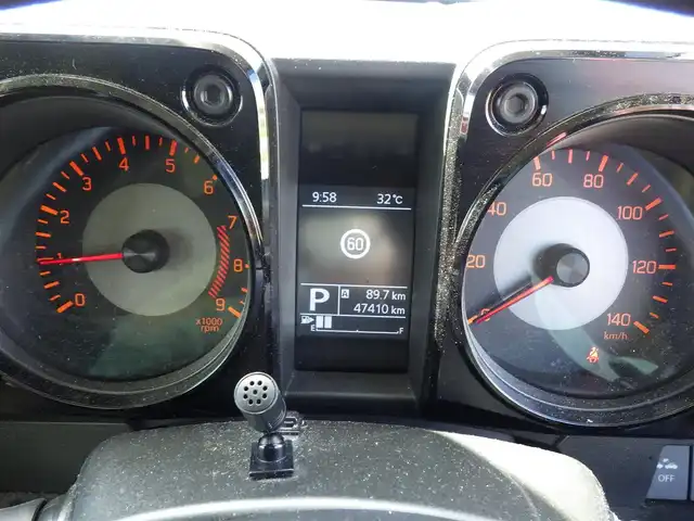 スズキ ジムニー XL 千葉県 2020(令2)年 4.8万km シフォンアイボリーM ワンオーナー/スズキセーフティサポート/社外SDナビ/地デジTV/【DVD/CD再生機能　Bluetooth接続】/バックカメラ/ドライブレコーダー（前後撮影）【ZDR-025】/前席シートヒーター/ETC/携帯リモコン