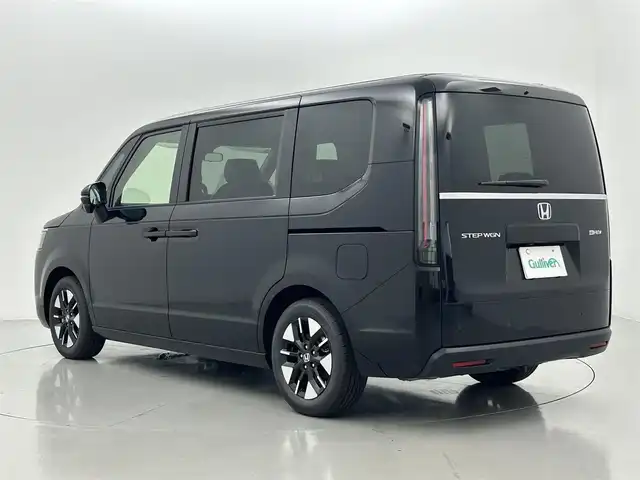 ホンダ ステップワゴン eHEV エアー EX 熊本県 2025(令7)年 0.1千km クリスタルブラックパール 登録済未使用車/純正11.4インチナビ LXM-247VFLi（ＡｐｐｌＣａｒＰｌａｙ・ＡｎｄｒｏｉｄＡｕｔｏ・ＢＴ・フルセグ・ＵＳＢ）/両側パワースライドドア　/ホンダセンシング/・衝突軽減ブ歩行者事故低減ステアリング/・路外逸脱抑制機能/・アダブティブクルーズコントロール/・車線維持支援システム/・先行車発進お知らせ機能/・標識認識システム/・ブラインドスポットモニター/横滑り防止/パワーバックドア/前後クリアランスソナー　/前席シートヒーター　/純正16インチAW/オートライト/LEDヘッドライト/スマートキー/プッシュスタート/保証書/取扱説明書