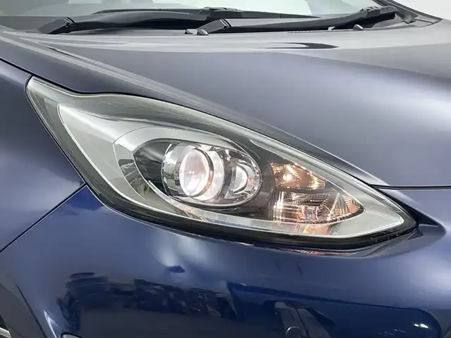 トヨタ アクア S スタイルブラック 新潟県 2018(平30)年 6万km ダークブルーマイカ 社外メモリナビ（Bluetooth・USB・CD・DVD）/フルセグ　/バックカメラ　/前方ドライブレコーダー/レーンキープアシスト　/前後コーナーセンサー　/クルーズコントロール/パーキングサポートブレーキ　/衝突被害軽減システム/ステアリングスイッチ/社外１５インチアルミホイール/純正フロアマット/ハロゲンオートライト　/オートマチックハイビーム　/保証書/取扱説明書/スマートキー/スペアキー