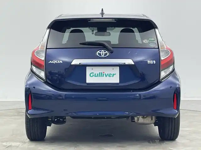 トヨタ アクア S スタイルブラック 新潟県 2018(平30)年 6万km ダークブルーマイカ 社外メモリナビ（Bluetooth・USB・CD・DVD）/フルセグ　/バックカメラ　/前方ドライブレコーダー/レーンキープアシスト　/前後コーナーセンサー　/クルーズコントロール/パーキングサポートブレーキ　/衝突被害軽減システム/ステアリングスイッチ/社外１５インチアルミホイール/純正フロアマット/ハロゲンオートライト　/オートマチックハイビーム　/保証書/取扱説明書/スマートキー/スペアキー