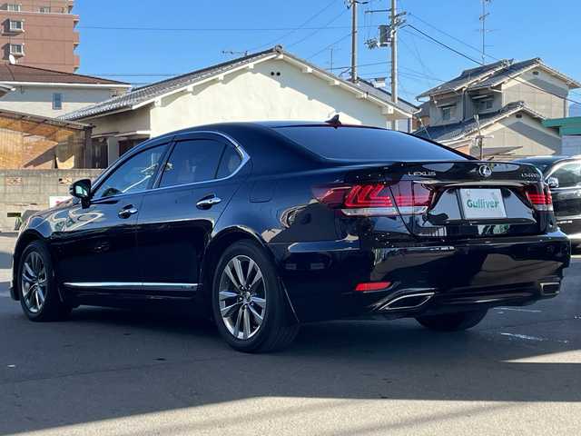 レクサス ＬＳ 600h バージョンL 愛媛県 2012(平24)年 15.7万km ブラックオパールマイカ 純正ナビ/サンルーフ/バックカメラ/ブレンボキャリパー(オレンジ)/全席パワーシート/全席シートヒーター、エアシート/フルセグテレビ/前後コーナーセンサー/ステアリングヒーター/オートブレーキホールド/衝突軽減システム/横滑り防止装置/オートライト/ＥＴＣ/ブラインドスポット