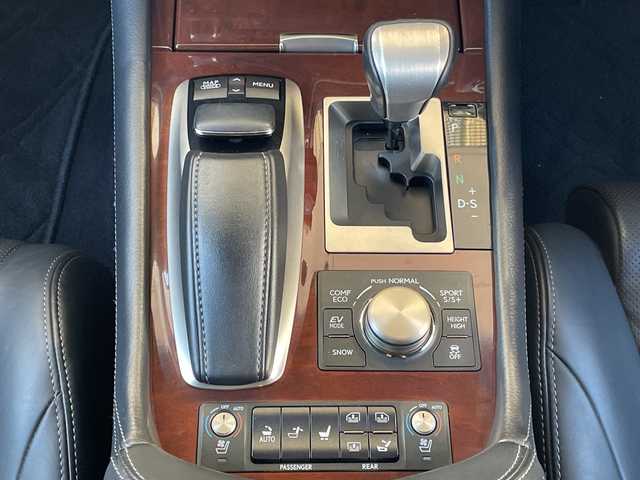 レクサス ＬＳ 600h バージョンL 愛媛県 2012(平24)年 15.7万km ブラックオパールマイカ 純正ナビ/サンルーフ/バックカメラ/ブレンボキャリパー(オレンジ)/全席パワーシート/全席シートヒーター、エアシート/フルセグテレビ/前後コーナーセンサー/ステアリングヒーター/オートブレーキホールド/衝突軽減システム/横滑り防止装置/オートライト/ＥＴＣ/ブラインドスポット