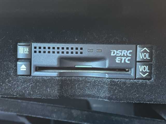 レクサス ＬＳ 600h バージョンL 愛媛県 2012(平24)年 15.7万km ブラックオパールマイカ 純正ナビ/サンルーフ/バックカメラ/ブレンボキャリパー(オレンジ)/全席パワーシート/全席シートヒーター、エアシート/フルセグテレビ/前後コーナーセンサー/ステアリングヒーター/オートブレーキホールド/衝突軽減システム/横滑り防止装置/オートライト/ＥＴＣ/ブラインドスポット