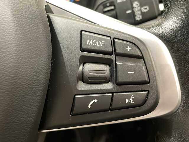 ＢＭＷ Ｘ１ xDrive 18d xライン ハイライン 新潟県 2017(平29)年 3.8万km ミネラルグレー ライトパッケージ/・照明付きバニティミラー/・アンビエントライト/パークディスタンスコントロール/パーキングアシスト/コーナーセンサー/スライディングリアシート/オートマチックエアーコンディショナー/オートマチックテールゲートオペレーション/HDDナビゲーションシステム/・Bluetooth/・AM/FM/・AUX/クルーズコントロール/オートライト/LEDヘッドライト/ハーフレザーシート/保証書/取扱説明書/スペアキー