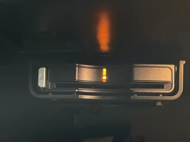 ボルボ Ｖ６０ D4 SE 鹿児島県 2016(平28)年 9.6万km アイスホワイト 純正HDDナビ/(フルセグTV/Bluetooth/DVD/AUX/USB/HDD)/バックカメラ/ETC/レーダークルーズコントロール/ブラインドスポットモニター/前後ドライブレコーダー/パワーシート/シートメモリ―/社外レーダー探知機/前席シートヒーター/ステアリングヒーター/純正18インチアルミホイール/純正フロアマット/パドルシフト