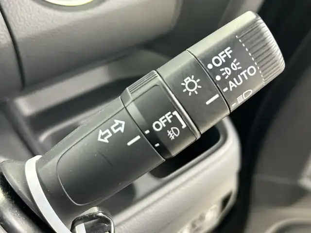 ホンダ Ｎ ＢＯＸ カスタム L 愛知県 2022(令4)年 3万km クリスタルブラックパール 禁煙車/純正7インチナビ/（CD/DVD/Bluetooth/フルセグTV/USB)/バックカメラ/ホンダセンシング/・衝突軽減ブレーキ/・車線逸脱警報システム/・アダプティブクルーズコントロール/・オートマチックハイビーム/・パーキングセンサー/ETC/前後ドライブレコーダー/シートヒーター/両側パワースライドドア/アイドリングストップ/純正14インチアルミホイール/LEDヘッドライト/オートライト/フロントフォグランプ/スマートキー/プッシュスタート/純正フロアマット/電動格納ミラー/ベンチシート/チップアップシート