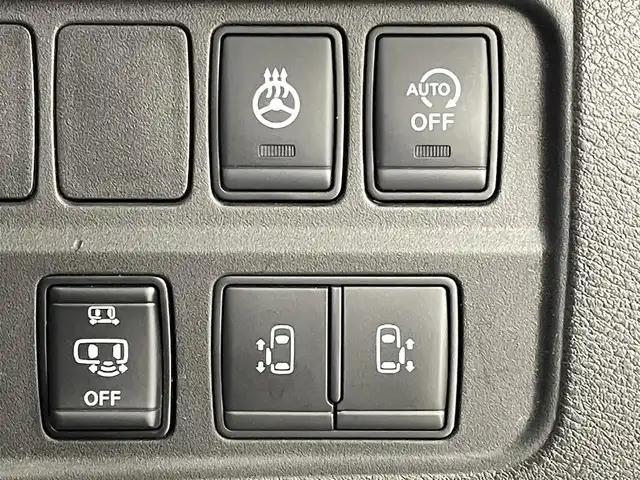 日産 セレナ オーテック スポーツスペック 熊本県 2020(令2)年 5.4万km ブリリアントホワイトパール 2トーン 純正フルエアロ　/純正ナビ（ＣＤ・ＤＶＤ・フルセグ・ＢＴ・ＳＤ）/全周囲カメラ　/前後ドライブレコーダー　/レーダークルーズコントロール/ビルトインＥＴＣ　/両側パワースライドドア　/前席シートヒーター　/ステアリングヒーター/前後クリアランスソナー　/プロパイロット/衝突軽減ブレーキ/レーンキープアシスト/アイドリングストップ/ブラインドスポットモニター/純正フロアマット/BROCHEN１７インチAW/オートライト/LEDヘッドライト/フォグランプ/スマートキー/プッシュスタート