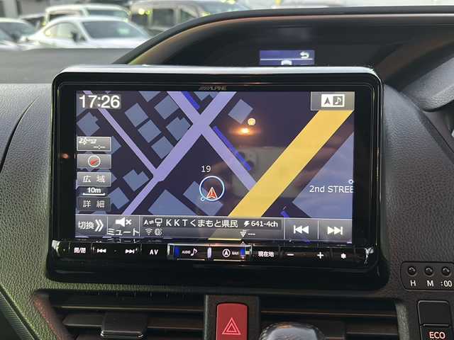 トヨタ ヴォクシー ZS 煌 佐賀県 2015(平27)年 9.7万km アイスチタニウムマイカメタリック エンジンスタートボタン/保証書/取扱説明書/記録簿/MTモード付AT/アイドリングストップ/スマートキー/スペアキー有/Bluetooth接続/後席用モニター/CD再生/USB入力端子/ビルトインETC/バックカメラ/ワンセグTV/メモリナビ/３列シート/前後ドライブレコーダー/ウォークスルー/両側パワースライドドア/ABS/純正アルミホイール/レーンキープアシスト/オートライト/LEDライト/革巻ステアリング/ステアリングスイッチ