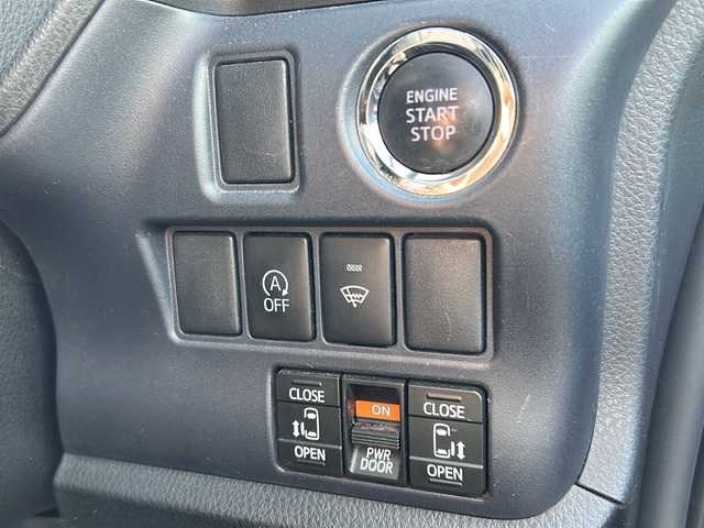 トヨタ ヴォクシー ZS 煌 道東・釧路十勝 2015(平27)年 12.5万km ブラック 4WD/社外ＨＤＤナビ(AVIC-VH9900)　/(AM/FM/地デジＴＶ/ＤＶＤ再生/Ｂｌｕｅｔｏｏｔｈ接続)　/ＥＴＣ　/バックカメラ/両側パワースライドドア/横滑り防止装置/アイドリングストップ　/スマートキー　/プッシュスタート　/純正ＬＥＤヘッドライト　/純正１６インチアルミホイール　/純正フロアマット