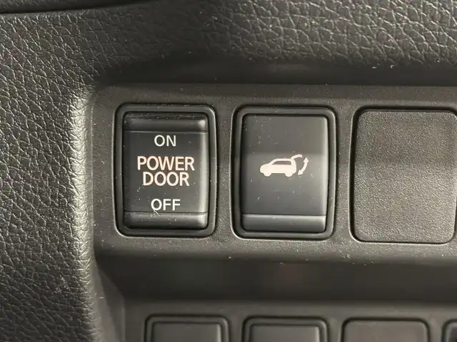 日産 エクストレイル 20Xi Vセレ エクストリーマーX 三重県 2021(令3)年 4.6万km ダイヤモンドブラック ガソリン/フルタイム4WD/MTモード付フロアCVT/KENWOOD 9インチフローティング『彩速ナビ』 M907HDF/（FM/AM/CD/DVD/iPod/USB/SD/SDREC/TV/RCA/Bluetooth/HDMI/SMART USEN）/インテリジェント アラウンドビューモニター（移動物検知機能付）/ETC2.0/安全/・インテリジェント エマージェンシーブレーキ/・LDW（車線逸脱警報）、インテリジェント LI（車線逸脱防止支援）/・プロパイロット/・インテリジェント DA（ふらつき警報）/・進入禁止警報/・後側方車両検知警報システム（BSW）＋クロストラフィックアラート/・フロント、リアソナー/・ヒルディセントコントロール/など/装備/・インテリジェント ルームミラー/・ルーフレール（ブラック）/・リモコンオートバックドア/・撥水シート/・シートヒーター（D/N/REAR左右）/・パワーシート（D/N）/・左右独立オートエアコン/・電動パーキングブレーキ＆ブレーキホールド/・ステアリングスイッチ/・オートライト/・LEDヘッドライト/・プッシュスタート/・純正18inAW/・スマートキーx2/・保/取/など