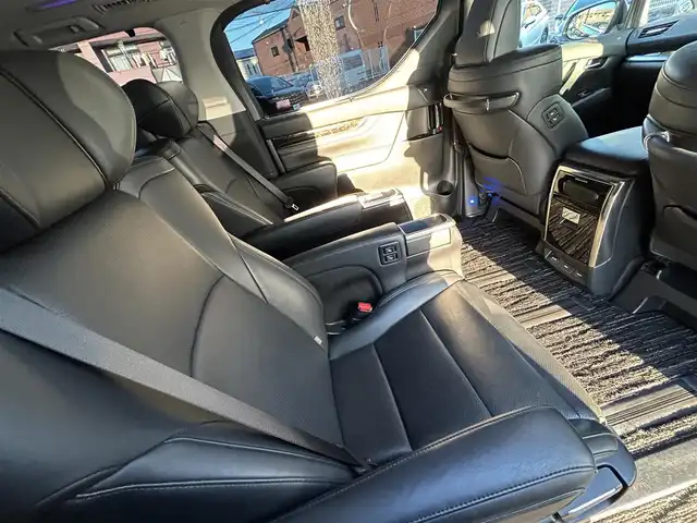 トヨタ ヴェルファイア Z Gエディション 福岡県 2015(平27)年 7.4万km ブラック モデリスタエアロ(リア)/フロントガーニッシュ/ツインムーンルーフ/純正10.1インチフリップダウンモニター/JBLプレミアムサウンド/純正9インチメーカーナビ/(AM/FM/CD/DVD/Bluetooth/フルセグTV)/全方位カメラ/バック/フロント/サイドカメラ/運転支援/・プリクラッシュセーフティシステム/・クリアランスソナー/・レーダークルーズコントロール/横滑り防止/純正18インチアルミホール/両側パワースライドドア/パワーバックドア/純正LEDスタイリッシュビーム(フロントガーニッシュ用)/黒レザーシート/レーダー探知機【ASSURA AR-W51GA】/ビルトインETC/純正インテリアイルミネーション/純正スカッフイルミネーション/ステアリングヒーター/革巻きステアリング/ステアリングスイッチ/パワーシート(D/N)/シートヒーター(D/N)/シートメモリー(D)/オットマン(N/セカンドシート)/後席電動サンシェード/純正フロアマット/ナノイー/ドアバイザー/ブレーキホールド/プッシュスタート/USBポート/スペアキー×1/100V電源/ISOFIX/保証書/取説、ナビ取説