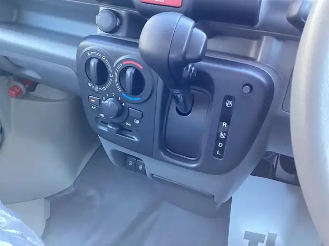 スズキ エブリイ PA リミテッド 三重県 2025(令7)年 0.1千km スペリアホワイト 衝突軽減/レーンキープ/アイドリングストップ/横滑り防止/キーレスエントリー/ライトレベリング/USB