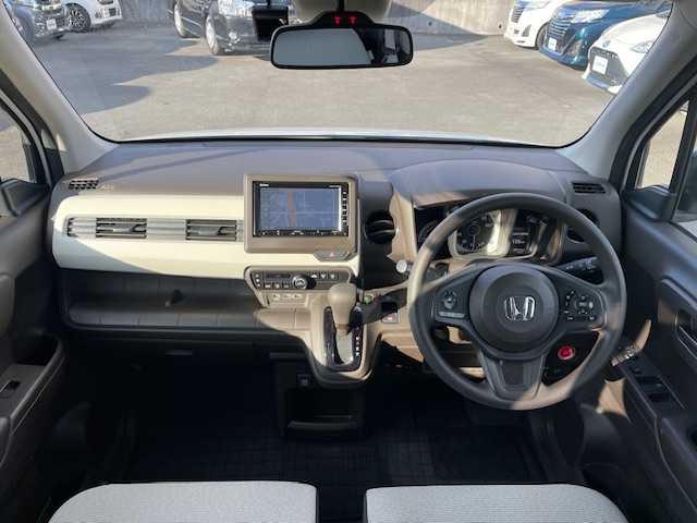 ホンダ Ｎ ＷＧＮ G ホンダセンシング 静岡県 2020(令2)年 0.9万km プラチナホワイトパール ●社外ナビ/（フルセグ/CD/DVD/Bluetooth）/（VXM-194VFI）/●バックカメラ/●アダプティブクルーズコントロール/●衝突軽減ブレーキ/●レーンキーピングアシストシステム/●後方コーナーセンサー/●電動サイドパーキング/●オートブレーキホールド/●オートライト/●ステアリングスイッチ/●電動格納ミラー/●ETC/●純正フロアマット/●ドアバイザー/●前後ドライブレコーダー/●レベライザー/●ISOFIX/●プッシュスタート/●スマートキー/●スペアキー1本/●社外14インチアルミホイール/●ダブル+サイド+カーテンSRS+ABS/●保証書/●取扱説明書