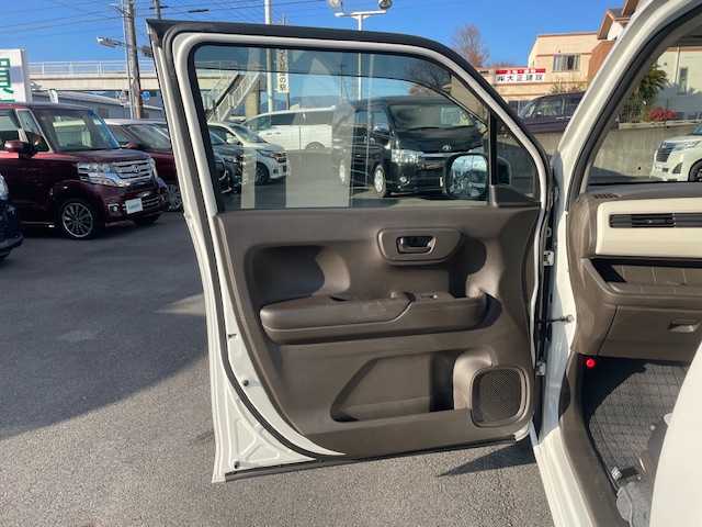 ホンダ Ｎ ＷＧＮ G ホンダセンシング 静岡県 2020(令2)年 0.9万km プラチナホワイトパール ●社外ナビ/（フルセグ/CD/DVD/Bluetooth）/（VXM-194VFI）/●バックカメラ/●アダプティブクルーズコントロール/●衝突軽減ブレーキ/●レーンキーピングアシストシステム/●後方コーナーセンサー/●電動サイドパーキング/●オートブレーキホールド/●オートライト/●ステアリングスイッチ/●電動格納ミラー/●ETC/●純正フロアマット/●ドアバイザー/●前後ドライブレコーダー/●レベライザー/●ISOFIX/●プッシュスタート/●スマートキー/●スペアキー1本/●社外14インチアルミホイール/●ダブル+サイド+カーテンSRS+ABS/●保証書/●取扱説明書