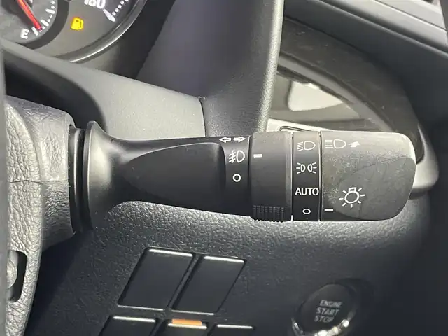 トヨタ ヴェルファイア Z 埼玉県 2015(平27)年 4.2万km ホワイトパールクリスタルシャイン 純正9インチナビ 純正フリップダウンモニター 両側パワースライドドア 地デジフルセグTV Bluetooth LEDヘッドライト オートライト ETC バックカメラ プッシュスタート スマートキー
