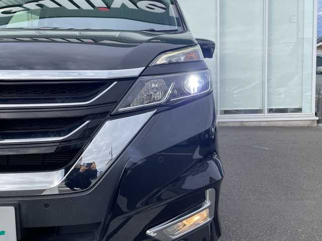 日産 セレナ ハイウェイスターVセレクションⅡ 神奈川県 2017(平29)年 4.6万km ダイヤモンドブラック ●ワンオーナー/●純正9インチSDナビ/(フルセグTV/Bluetooth/CD/DVD/ラジオ)/●フリップダウンモニター/●ビルトインETC/●アラウンドビューモニター/●エマージェンシーブレーキ/●パーキングアシスト/●クルーズコントロール/●360°ドライブレコーダー/●両側パワースライドドア/●純正16インチアルミホイール/●LEDヘッドライト/●純正ドアバイザー/●禁煙車