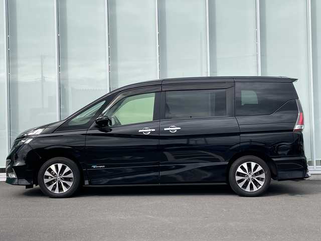 日産 セレナ ハイウェイスターVセレクションⅡ 神奈川県 2017(平29)年 4.6万km ダイヤモンドブラック ●ワンオーナー/●純正9インチSDナビ/(フルセグTV/Bluetooth/CD/DVD/ラジオ)/●フリップダウンモニター/●ビルトインETC/●アラウンドビューモニター/●エマージェンシーブレーキ/●パーキングアシスト/●クルーズコントロール/●360°ドライブレコーダー/●両側パワースライドドア/●純正16インチアルミホイール/●LEDヘッドライト/●純正ドアバイザー/●禁煙車