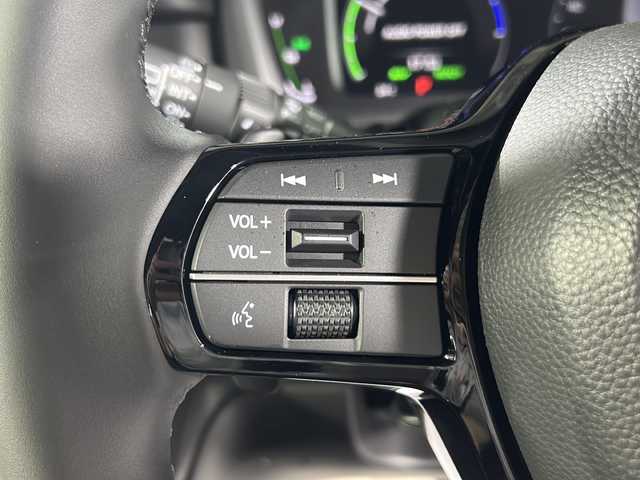 ホンダ ステップワゴン スパーダ eHEV 福岡県 2025(令7)年 0.1万km未満 パール 純正ナビ【LXM-247VFLi】/追従クルーズコントロール/両側パワースライドドア/Bluetooth/シートヒーター【運転席+助手席】/ブラインドスポットモニター/バックモニター/前後コーナーセンサー/衝突軽減ブレーキ/踏み間違い衝突軽減システム/先行車発信お知らせ/盗難防止装置/横滑り防止装置/オットマン/ワンセグ/DVD/CD/HDMI/スペアキー/純正アルミニウム/パドルシフト/スマートキー/プッシュスタート