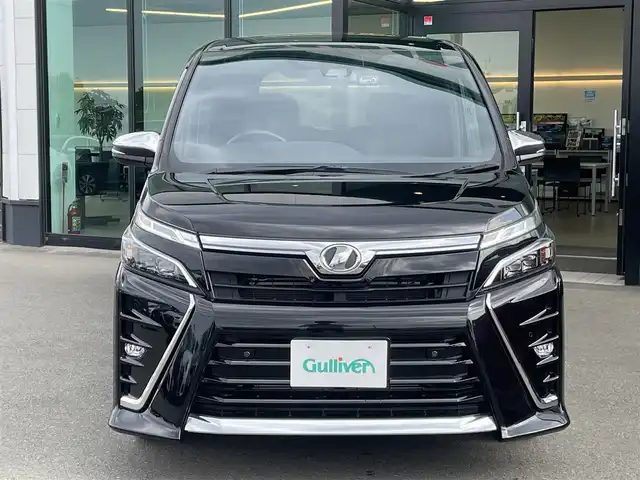 トヨタ ヴォクシー ZS 煌Ⅱ 東京都 2020(令2)年 2.9万km ブラック 純正9インチナビ/バックカメラ/ビルトインETC/ドライブレコーダー/両側パワースライドドア/トヨタセーフティセンス/プリクラッシュセーフティ/レーントレーシングアシスト/クルーズコントロール/アイドリングストップ/オートマチックハイビーム/LEDヘッドライト/スマートキー/純正16インチAW