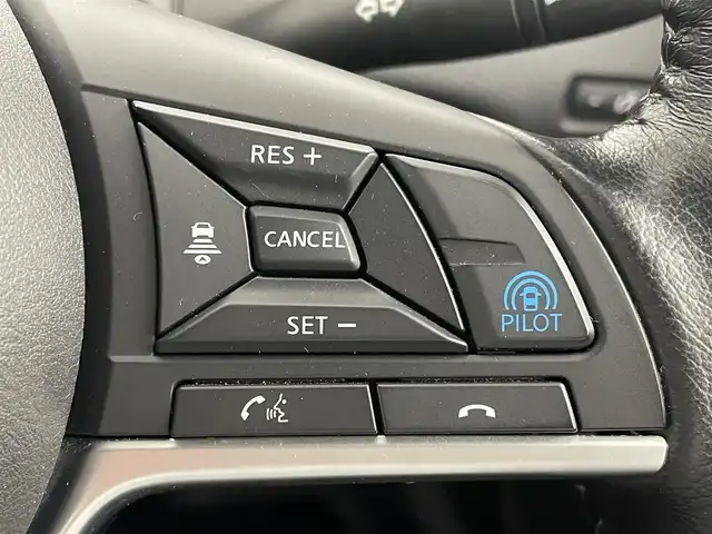 日産 エクストレイル 20Xi Vセレクション 福岡県 2021(令3)年 4.9万km ダイヤモンドブラック 純正１０型ナビ　/全方位カメラ　/ＥＴＣ　/前方ドラレコ　/プロパイロット　/コーナーセンサー　/エマージェンシーブレーキ　/レーンキープ　/ヒルディセントコントロール　/全席シートヒーター　/パワーバックドア　/ＬＥＤ