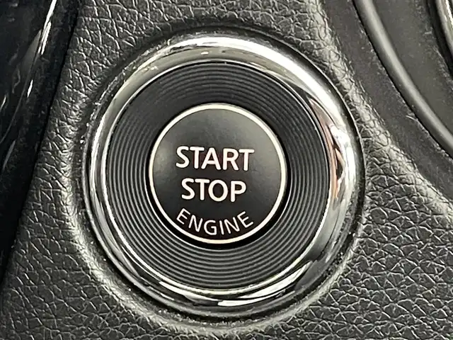 日産 エクストレイル 20Xi Vセレクション 福岡県 2021(令3)年 4.9万km ダイヤモンドブラック 純正１０型ナビ　/全方位カメラ　/ＥＴＣ　/前方ドラレコ　/プロパイロット　/コーナーセンサー　/エマージェンシーブレーキ　/レーンキープ　/ヒルディセントコントロール　/全席シートヒーター　/パワーバックドア　/ＬＥＤ