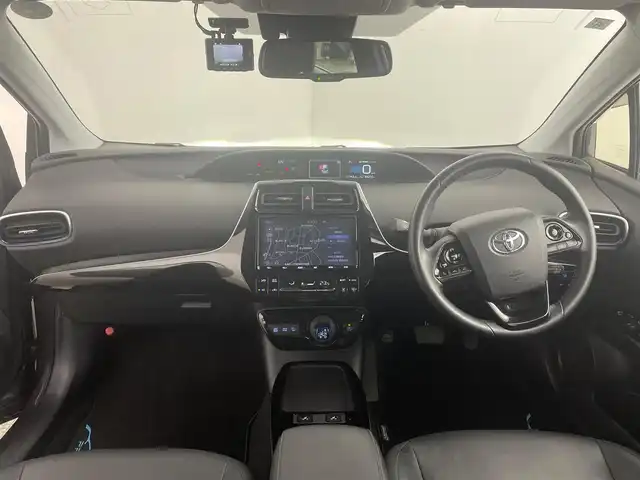 トヨタ プリウス A ツーリングセレクション 道央・札幌 2019(令1)年 4.5万km グレーメタリック ・4WD/・寒冷地仕様/・純正ナビ/　BT/CD/DVD/USB/SD/フルセグ/・バックカメラ/・前後ドライブレコーダー/・レーダークルーズコントロール/・レーンキープアシスト/・衝突軽減ブレーキ/・横滑り防止/・前後クリアランスソナー/・パーキングアシスト/・ブラインドスポットモニター/・後退時車両検知/・DRIVEMODE/・EVMODE/・前席シートヒーター/・MODELLISTAエアロ/　フロント/サイド/・ステアリングリモコン/・LEDヘッドライト/・オートライト/・オートマチックハイビーム/・純正フロアマット/・純正17インチAW