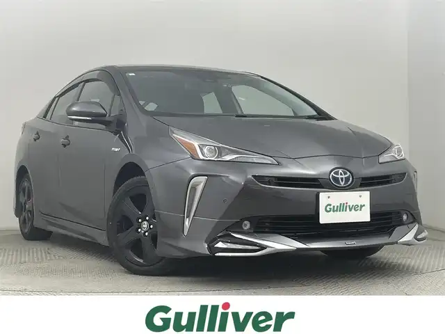 トヨタ プリウス A ツーリングセレクション 道央・札幌 2019(令1)年 4.5万km グレーメタリック ・4WD/・寒冷地仕様/・純正ナビ/　BT/CD/DVD/USB/SD/フルセグ/・バックカメラ/・前後ドライブレコーダー/・レーダークルーズコントロール/・レーンキープアシスト/・衝突軽減ブレーキ/・横滑り防止/・前後クリアランスソナー/・パーキングアシスト/・ブラインドスポットモニター/・後退時車両検知/・DRIVEMODE/・EVMODE/・前席シートヒーター/・MODELLISTAエアロ/　フロント/サイド/・ステアリングリモコン/・LEDヘッドライト/・オートライト/・オートマチックハイビーム/・純正フロアマット/・純正17インチAW