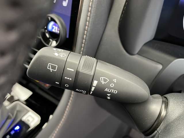 トヨタ アルファード Z 愛知県 2024(令6)年 0.8万km プラチナホワイトパールマイカ 衝突軽減システム/純正14型ディズプレイオーディオ　ナビあり/フリップダウンモニター/三眼LEDヘッドライト/全方位カメラ/両側パワースライドドア/ガラスルーフ/レーダークルーズコントロール/シートヒーター/エアシート/フルセグ/Bluetooth/バックカメラ/電動リアゲート/パワーシート/コーナーセンサー/純正アルミホイール/ETC2.0/ブラインドスポットモニター/ステアリングヒーター/インテリジェントミラー/リアオートエアコン/オートマチックハイビーム/置くだけ充電機/ドライブレコーダー/ステアリングスイッチ/スマートキー/プッシュスタート