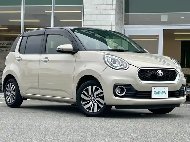 トヨタ パッソ モーダ　Gパッケージ 兵庫県 2017(平29)年 1.6万km ブラックマイカメタリック/パウダリーベージュメタリック 2トーン 純正7インチナビ/BT/FM/AM/ワンセグ/バックカメラ/ビルトインETC/社外ドライブレコーダー/ステアリングスイッチ/LEDヘッドライト/プッシュスタート/革巻ステアリング/ウィンカーミラー/フォグランプ
