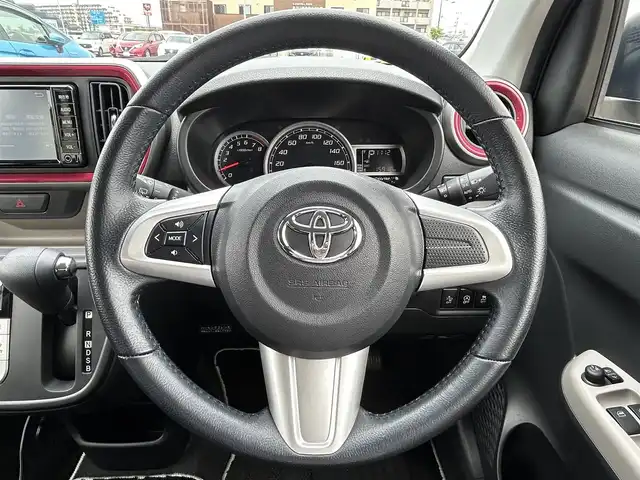 トヨタ パッソ モーダ　Gパッケージ 兵庫県 2017(平29)年 1.6万km ブラックマイカメタリック/パウダリーベージュメタリック 2トーン 純正7インチナビ/BT/FM/AM/ワンセグ/バックカメラ/ビルトインETC/社外ドライブレコーダー/ステアリングスイッチ/LEDヘッドライト/プッシュスタート/革巻ステアリング/ウィンカーミラー/フォグランプ