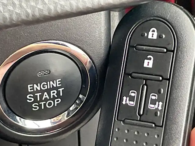 トヨタ タンク カスタムG S 愛知県 2017(平29)年 2.9万km マゼンタベリーマイカM 禁煙車/純正7インチナビ/（CD/DVD/Bluetooth/ワンセグTV/SD）/バックカメラ/衝突軽減ブレーキ/クルーズコントロール/ドライブレコーダー/ETC/両側パワースライドドア/アイドリングストップ/横滑り防止装置/プッシュスタート/スマートキー/純正フロアマット/純正14インチアルミホイール/LEDヘッドライト/フロントフォグランプ