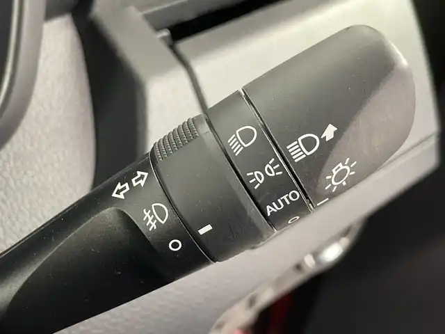 トヨタ タンク カスタムG S 愛知県 2017(平29)年 2.9万km マゼンタベリーマイカM 禁煙車/純正7インチナビ/（CD/DVD/Bluetooth/ワンセグTV/SD）/バックカメラ/衝突軽減ブレーキ/クルーズコントロール/ドライブレコーダー/ETC/両側パワースライドドア/アイドリングストップ/横滑り防止装置/プッシュスタート/スマートキー/純正フロアマット/純正14インチアルミホイール/LEDヘッドライト/フロントフォグランプ