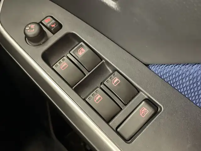 トヨタ タンク カスタムG S 愛知県 2017(平29)年 2.9万km マゼンタベリーマイカM 禁煙車/純正7インチナビ/（CD/DVD/Bluetooth/ワンセグTV/SD）/バックカメラ/衝突軽減ブレーキ/クルーズコントロール/ドライブレコーダー/ETC/両側パワースライドドア/アイドリングストップ/横滑り防止装置/プッシュスタート/スマートキー/純正フロアマット/純正14インチアルミホイール/LEDヘッドライト/フロントフォグランプ