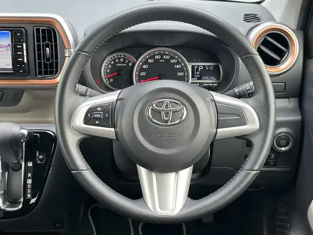 トヨタ パッソ モーダ　Gパッケージ 香川県 2019(平31)年 2.9万km ダークエメラルドマイカ 社外メモリーナビ/→AM/FM/CD/DVD/Bluetooth/フルセグTV/前後ドライブレコーダー/衝突軽減ブレーキ/ビルトインＥＴＣ/アイドリングストップ/LEDヘッドライト/コーナーセンサー/オートハイビーム/シートヒーター/プッシュスタート/スマートキー/スペアキー×1/革巻きステアリング/ステアリングスイッチ/純正フロアマット/純正14インチアルミホイール